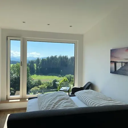 Traumhafter Bergblick Im Allgaeuer Luftkurort